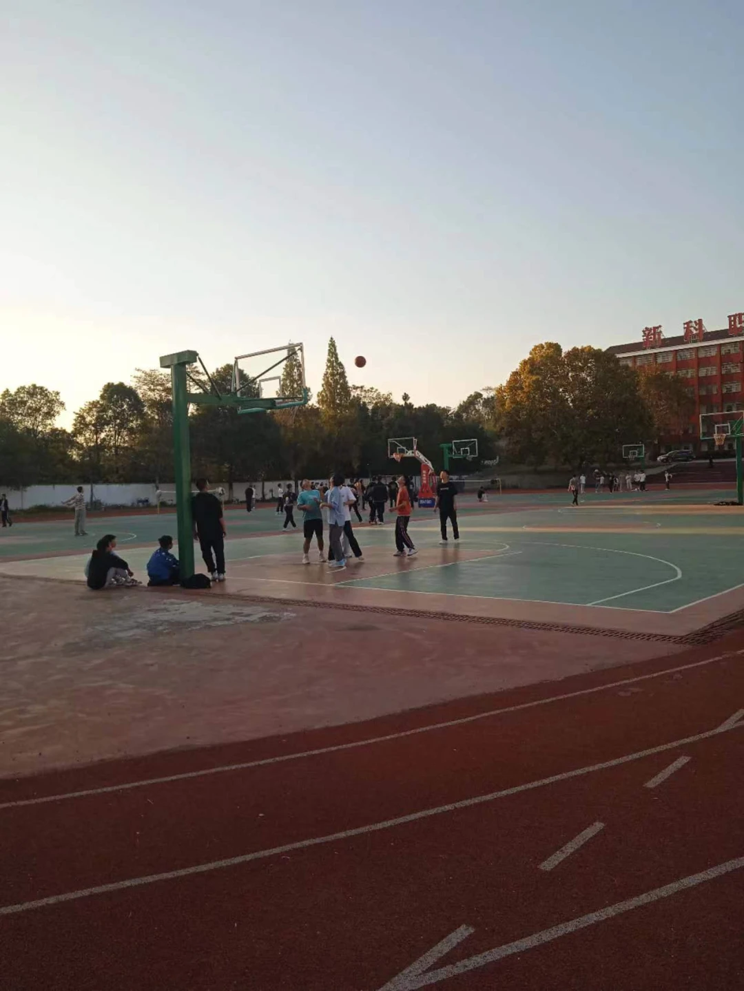 如何通过团队训练提升分卫配合能力_2